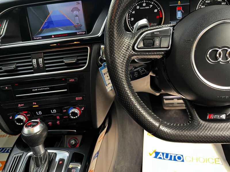 AUDI RS4