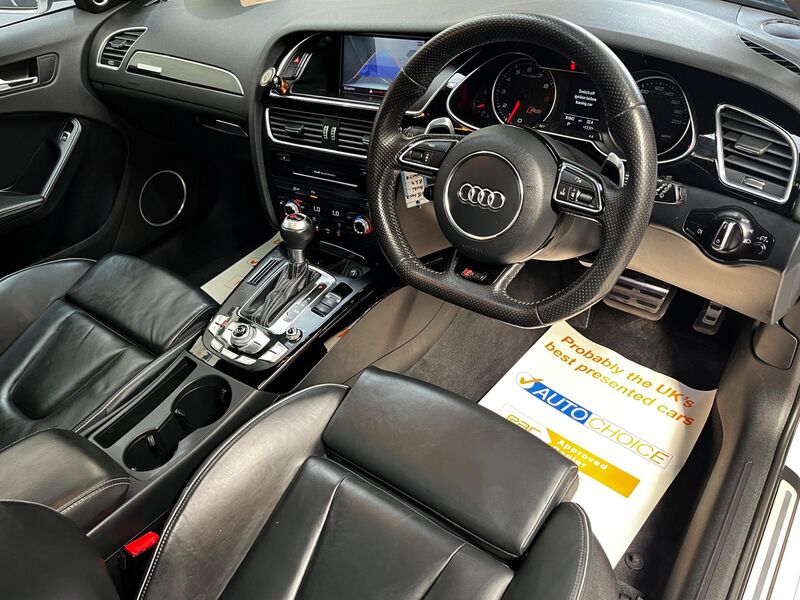 AUDI RS4
