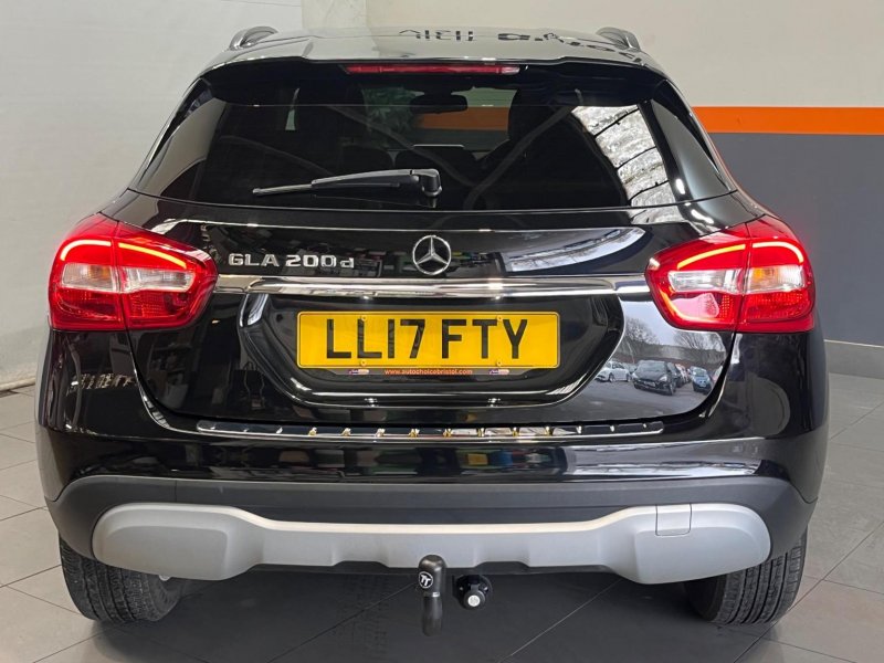 MERCEDES-BENZ GLA CLASS