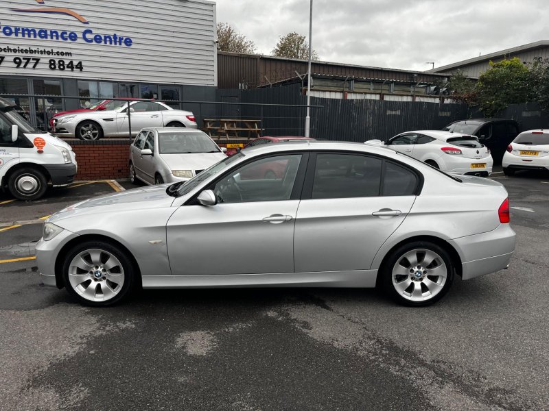 BMW 3 SERIES