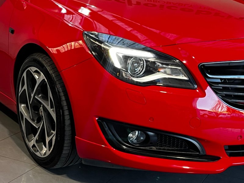 VAUXHALL INSIGNIA