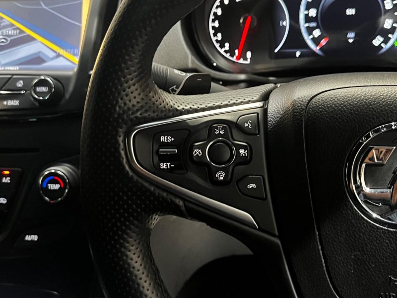 VAUXHALL INSIGNIA
