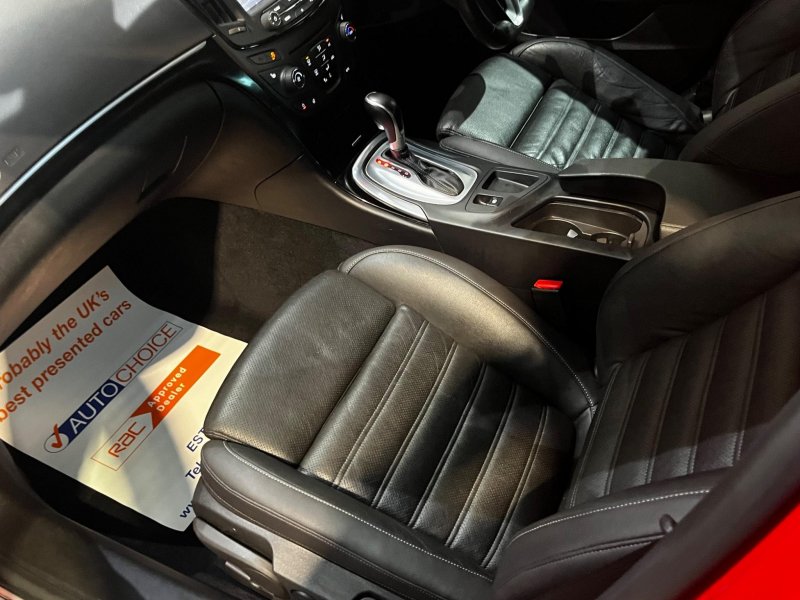 VAUXHALL INSIGNIA