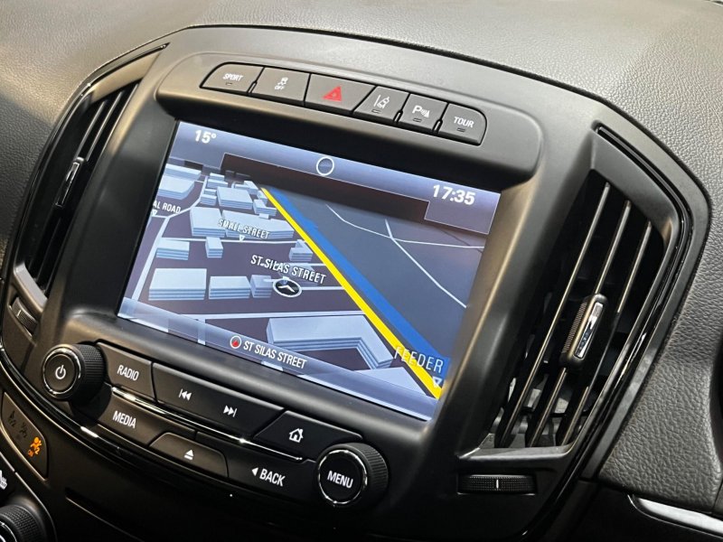 VAUXHALL INSIGNIA