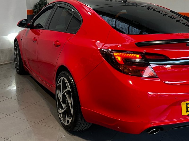 VAUXHALL INSIGNIA