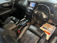 INFINITI QX70