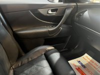 INFINITI QX70