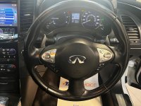 INFINITI QX70