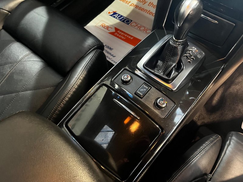 INFINITI QX70