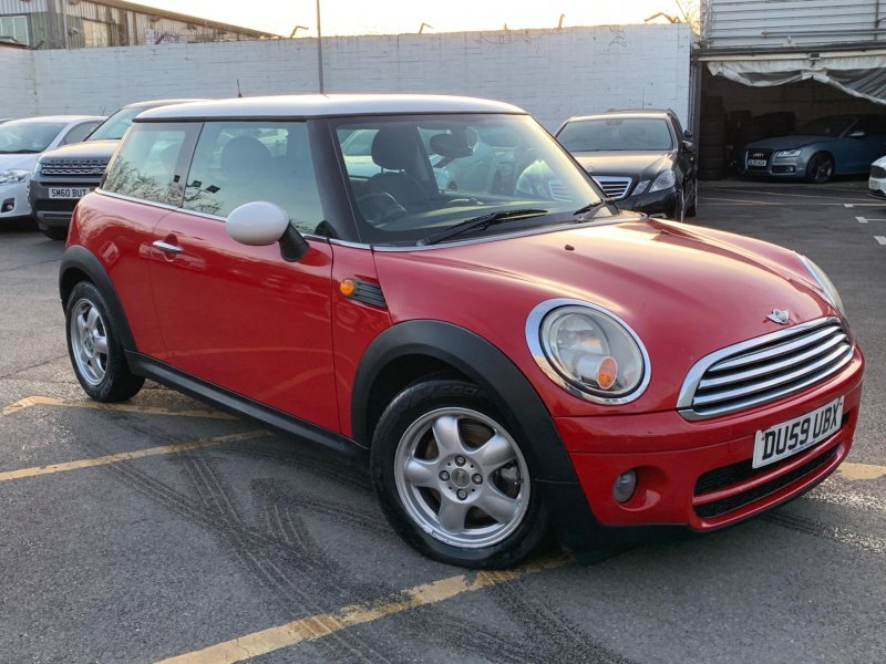 MINI HATCH